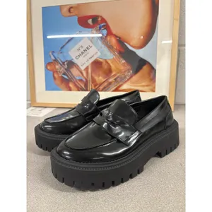 New Crown Vintage Size 6 Black Sage Chunky Patent 90s Slip On Penny Loafers thumbnail 2