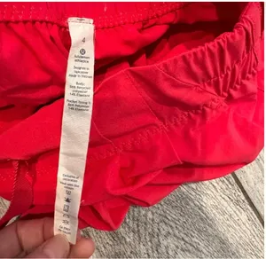 Lululemon hot pink size 4 thumbnail 4