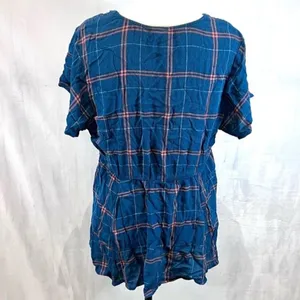 Torrid Babydoll Crinkle Plaid Crochet Inset Lace-Up Top size 0 (large) thumbnail 6