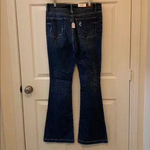 Judy Blue Los Angeles Distressed Trouser Flare Jeans in Blue. Size-15 thumbnail 4