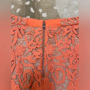 Alice + Olivia Farrel Midi Pencil Skirt in Coral & Nude Floral Lace Size 6 Lined thumbnail 7