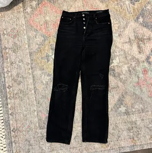 Aritzia Joni High Rise Loose- Black Ripped Jeans thumbnail 5