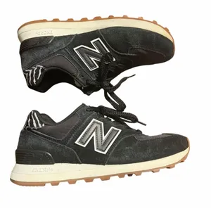 New Balance Shoes Mens 7.5 Women’s Classic Suede Running Sneakers WL574XB2 Black thumbnail 1