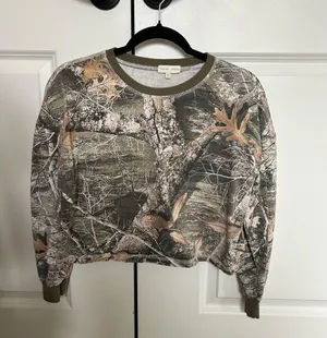 Gilded Intent Camp cropped long sleeve thumbnail 1