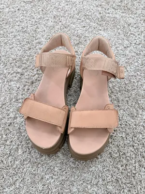 UGG platform sandals thumbnail 2
