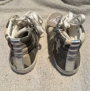 Steve Madden High Top Sneakers thumbnail 4