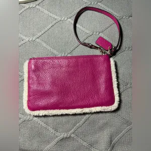 VTG COACH Pebbled Leather Shearling Sherpa Wristlet Raspberry Pink Fuschia thumbnail 4