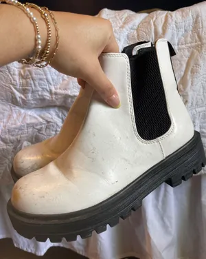 Soda White Chelsea Boots thumbnail 2
