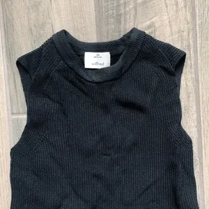 Wilfred black high slit tank top thumbnail 2