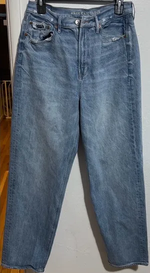 #25 NWOT American Eagle Outfitters Light Blue Distressed Baggy Jeans Size 10R thumbnail 1