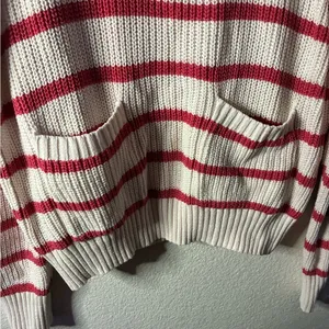 💥St. John's Bay Ivory and Red Stripes Crew Neck Long Sleeve Sweater S thumbnail 7