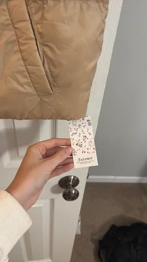 Boutique Puffer Vest Tan Size M thumbnail 2