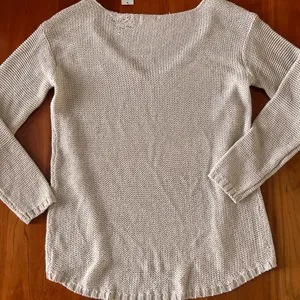 Harper Heritage Francesca’s cream deep Vneck sweater braided sides Size Medium thumbnail 2