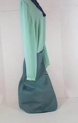 Blouse and skirt Size L thumbnail 3