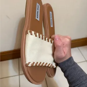 Steve Madden | Woven Brown and Cream Slide Sandals size 8.5 thumbnail 4