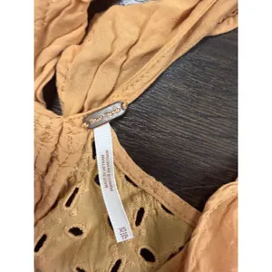 Free People Eyelet Ruffle Halter Crop Top‎ - Mustard Yellow / Tan (Size XS) thumbnail 2