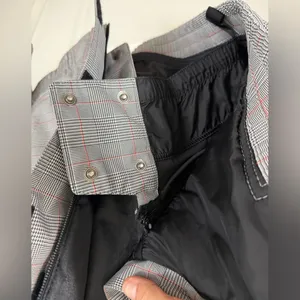 Burton Dry Ride and Gray Plaid Women's Ski Jacket with Detachable Faux Fur Hood thumbnail 6