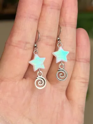 Handmade star & swirl dangle earrings⭐️❤️ thumbnail 3