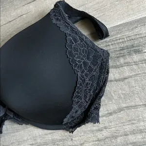 Victoria's Secret Black Lace Trim Bra thumbnail 3