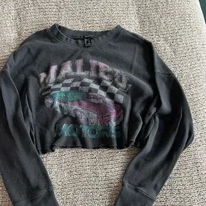 Malibu Motors Graphic Cropped Top - Black thumbnail 1