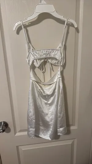 Beginning Boutique Dress thumbnail 2