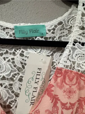 NWT Filly Flair White Lace Top with Pink Patterned Accent thumbnail 3