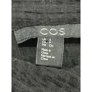 COS Seersucker Boxy Minimalist Half Sleeve Button Up Top Size Small Casual thumbnail 5