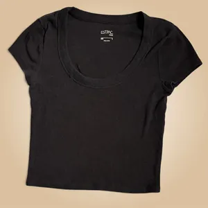 EST.PAC 1980 Black Scoop Neck Short Sleeve Crop Top Size S thumbnail 1