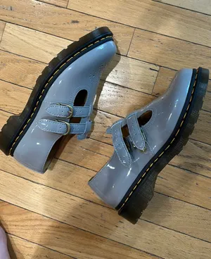 Dr. Martens thumbnail 1