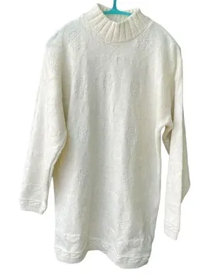Vintage Dana Scott size M ivory heart embossed oversized sweater thumbnail 1