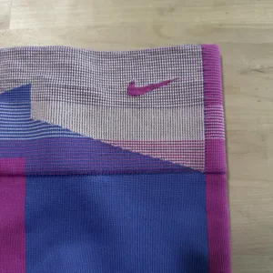 Nike Sculpt Icon Clash Seamless 8" Training Shorts Women's‎ Small Fire Pink NWT thumbnail 4
