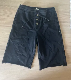 Black knee length Bohme shorts thumbnail 1