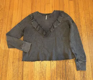 Free People Sweatshirt Womens Large Gray Ruffle Raw Hem Cropped Terry Top thumbnail 1