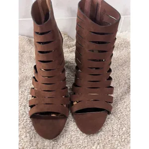Carlos Santana Polly Suede Cutout Peep Toe Ankle Booties Heel Women‎ Size 8M Zip thumbnail 3