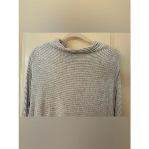 We The Free Grey Mock Neck Sweater Womens Small thumbnail 3