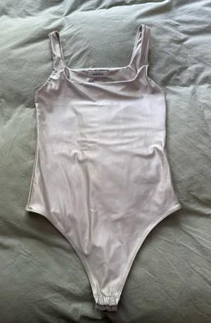 Babaton Aritzia Bodysuit Contour thumbnail 1