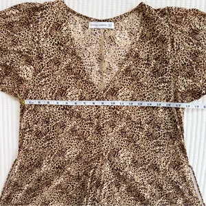 Faithfull the Brand Maggie Midi Dress in the Charlie Leopard Print thumbnail 8