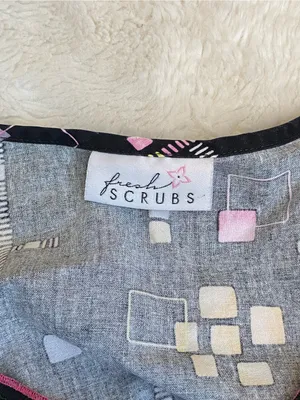 Fresh Scrubs black pattern scrub top woman’s medium thumbnail 5