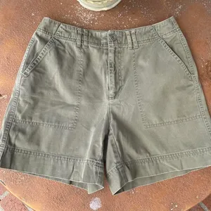 Liz Claiborne camo green shorts thumbnail 1
