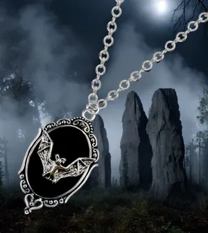 Retro‎ Gothic Style Oval Vampire Bat Pendant Necklace Fashion Collarbone Chain thumbnail 1