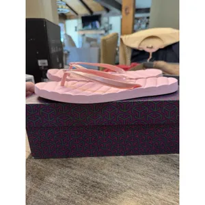Tory Burch KIRA Flip Flops Petunia‎ Size 11 Store Display Pink thumbnail 3