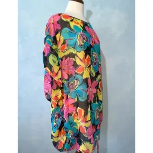 Vertigo Semi-Sheer Vibrant Floral Top Or Swim Cover XL thumbnail 5