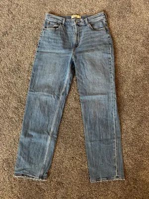 Abercrombie Jeans The Ankle Ultra High-Rise thumbnail 2