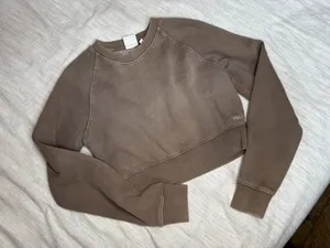 Aritzia TNA Perfect fleece Cropped Sweatshirt thumbnail 4