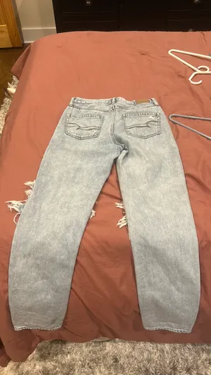 American Eagle Mom Jeans thumbnail 3