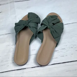 LOFT Women's Green Bow Style Sandals Sz 7 thumbnail 3