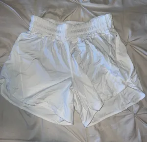 Lululemon Shorts Track 5" That Mid-Rise Lined Women’s thumbnail 1