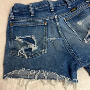 Vintage style wrangler cut off denim shorts medium wash‎ thumbnail 9