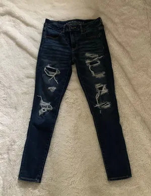 American Eagle Outfitters thumbnail 1