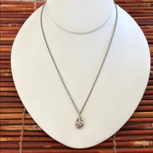 Premier Designs Elegant Silver Teardrop Pendant Necklace 16.5”-20.5” thumbnail 1